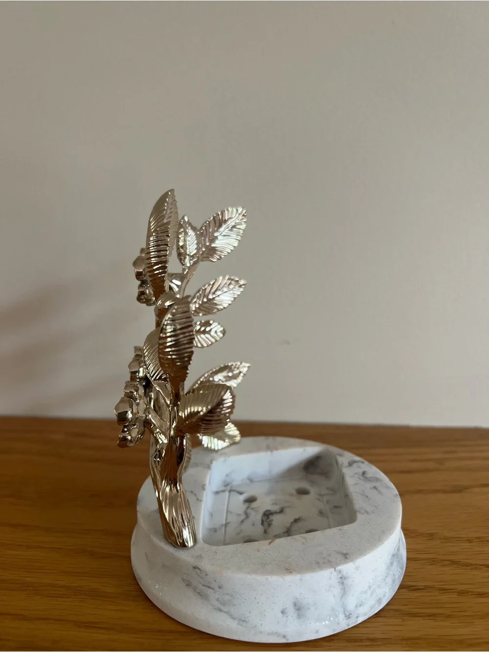 Bath Body Works Gold Branch White Glitter Flowers Marble Foaming Soap Holder NWT